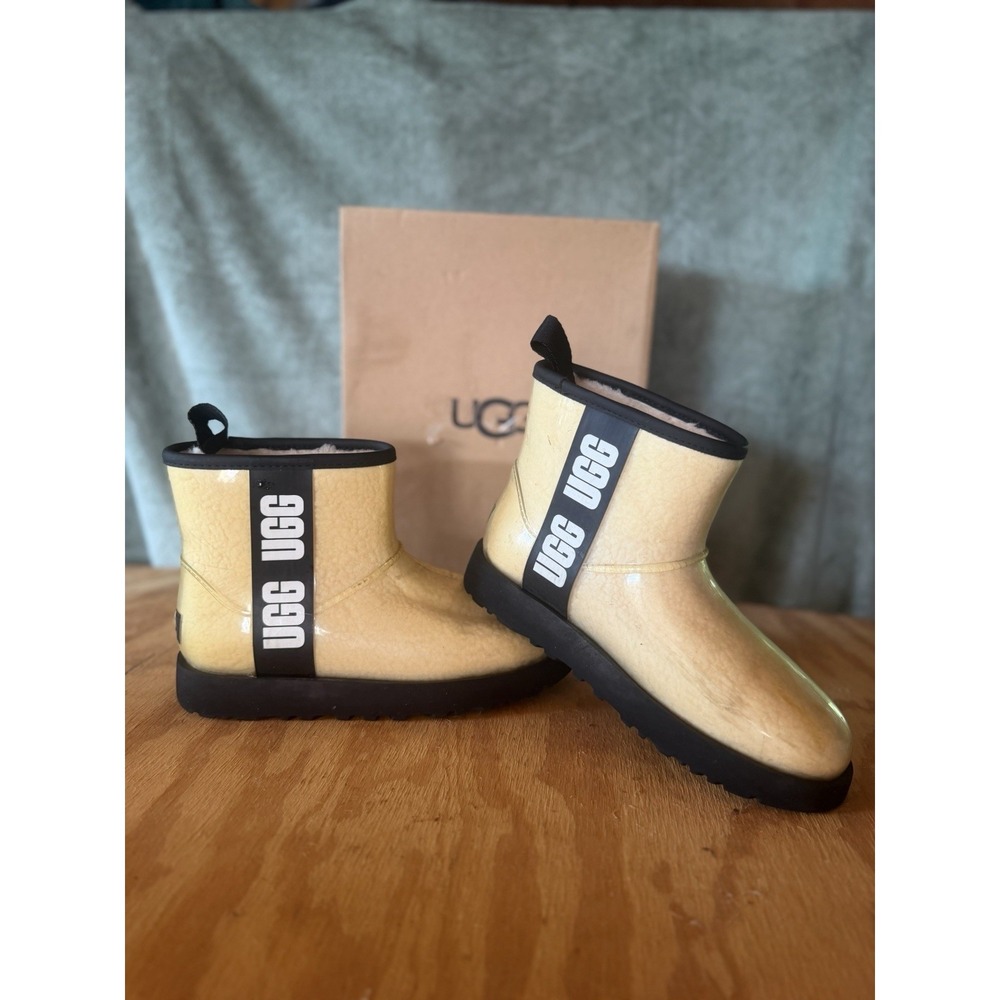 Ugg Classic Clear Mini Boots Size 6 Womens Waterproof Transparent Snow Rain